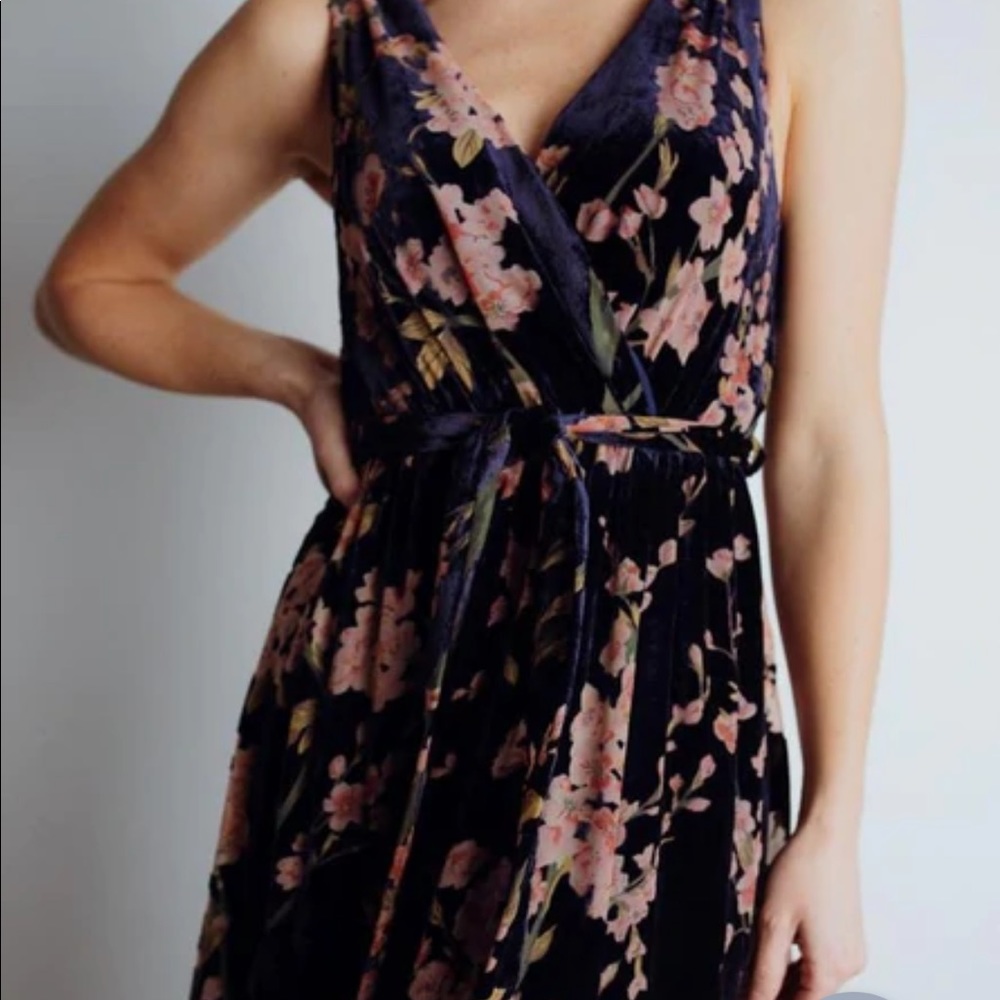 Lennon Velvet Maxi Dress